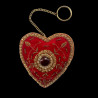 Coeur rouge brodé en velours avec chaine